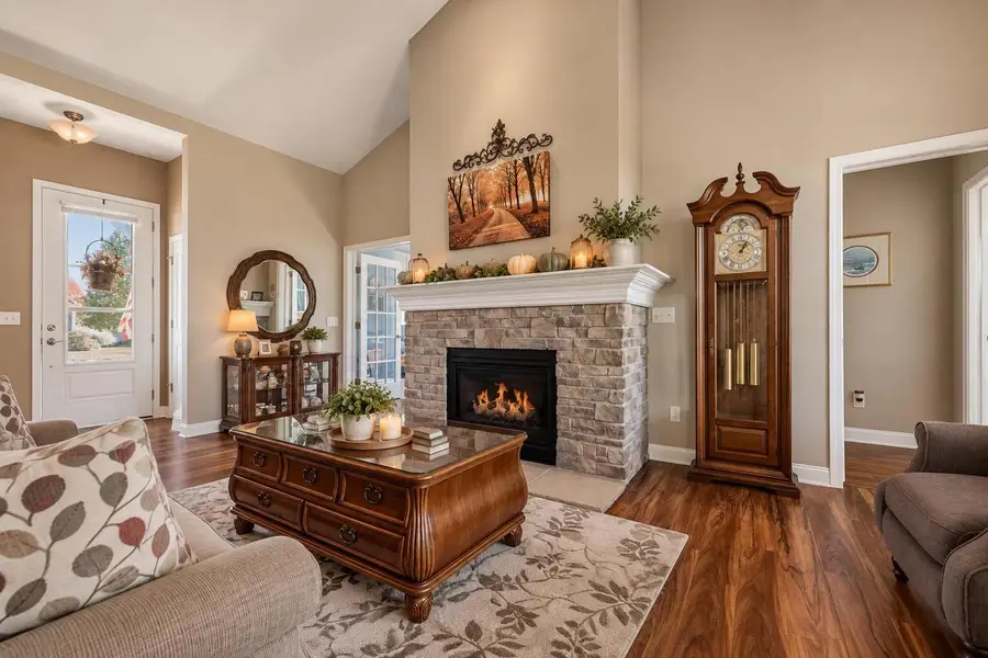 W59N1183 James CIRCLE, Cedarburg, WI 53012 - #2