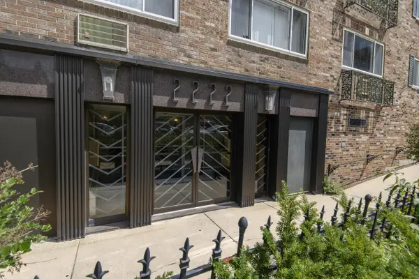 2222 E Belleview PLACE #106, Milwaukee, WI 53211