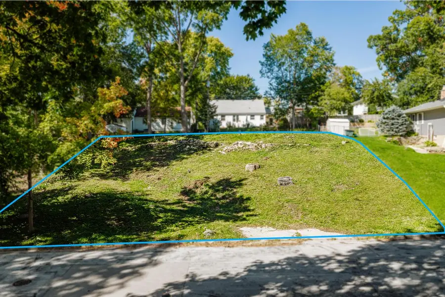 11732 W MARTHA DRIVE, Wauwatosa, WI 53226 - #2