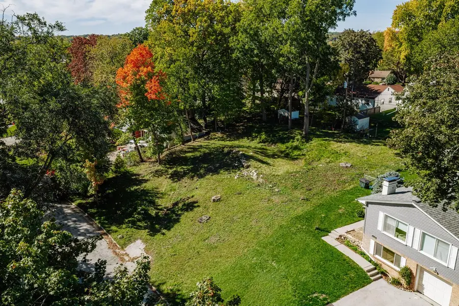 11732 W MARTHA DRIVE, Wauwatosa, WI 53226 - #3