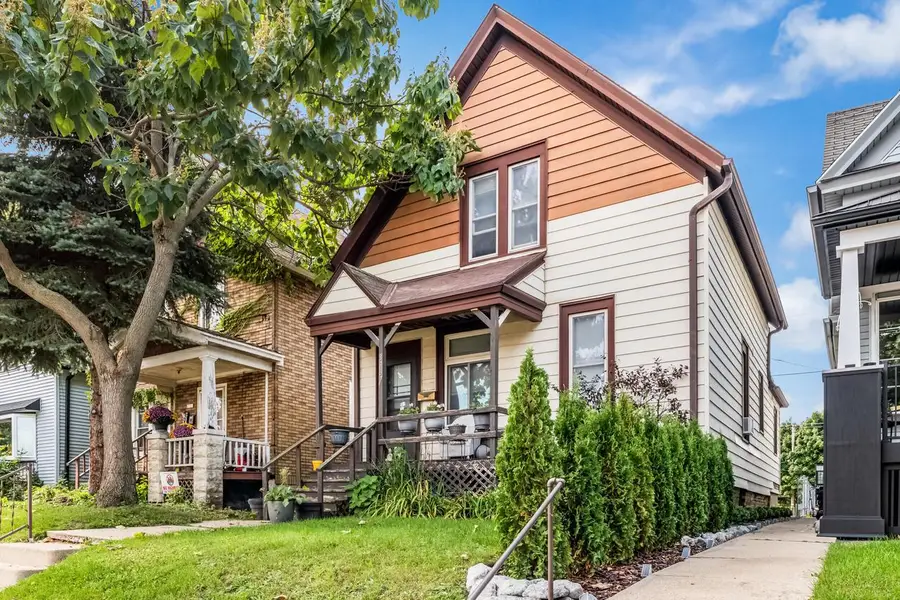 3767 S Pennsylvania AVENUE, Saint Francis, WI 53235 - #3