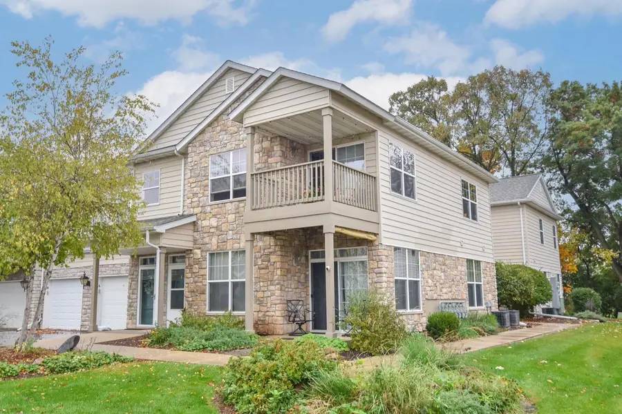 N16W26521 Meadowgrass CIRCLE #A, Pewaukee, WI 53072 - #3