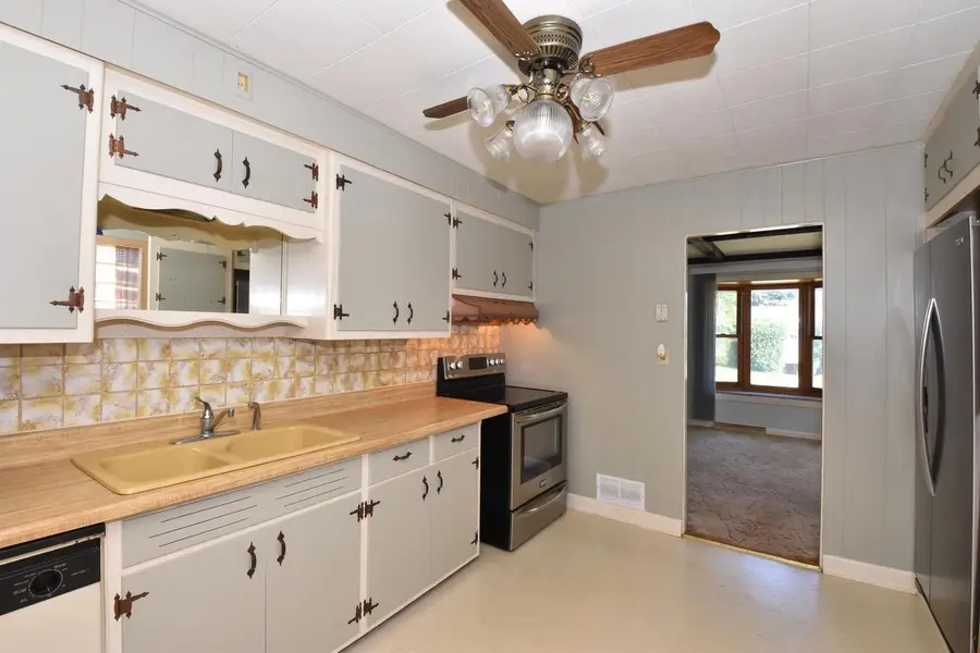 206 Belmont AVENUE, Racine, WI 53405 - #3