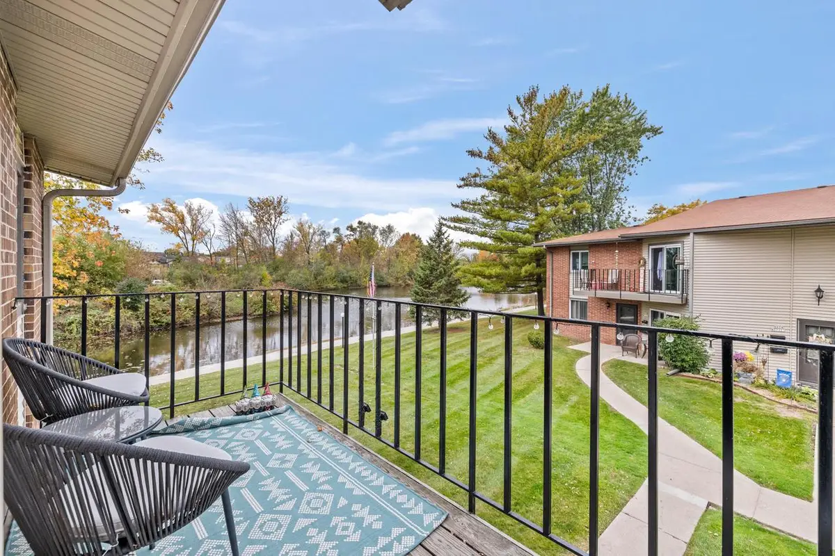 N114W17011 Armada DRIVE, Germantown, WI 53022 - #1