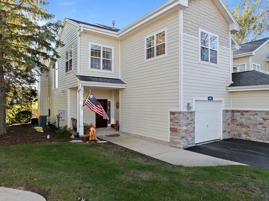 765 Hillview CIRCLE, Geneva, WI 53147 - #2
