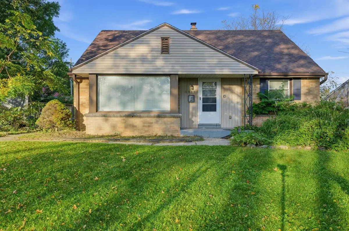 3911 N 77th STREET, Milwaukee, WI 53222 - #1