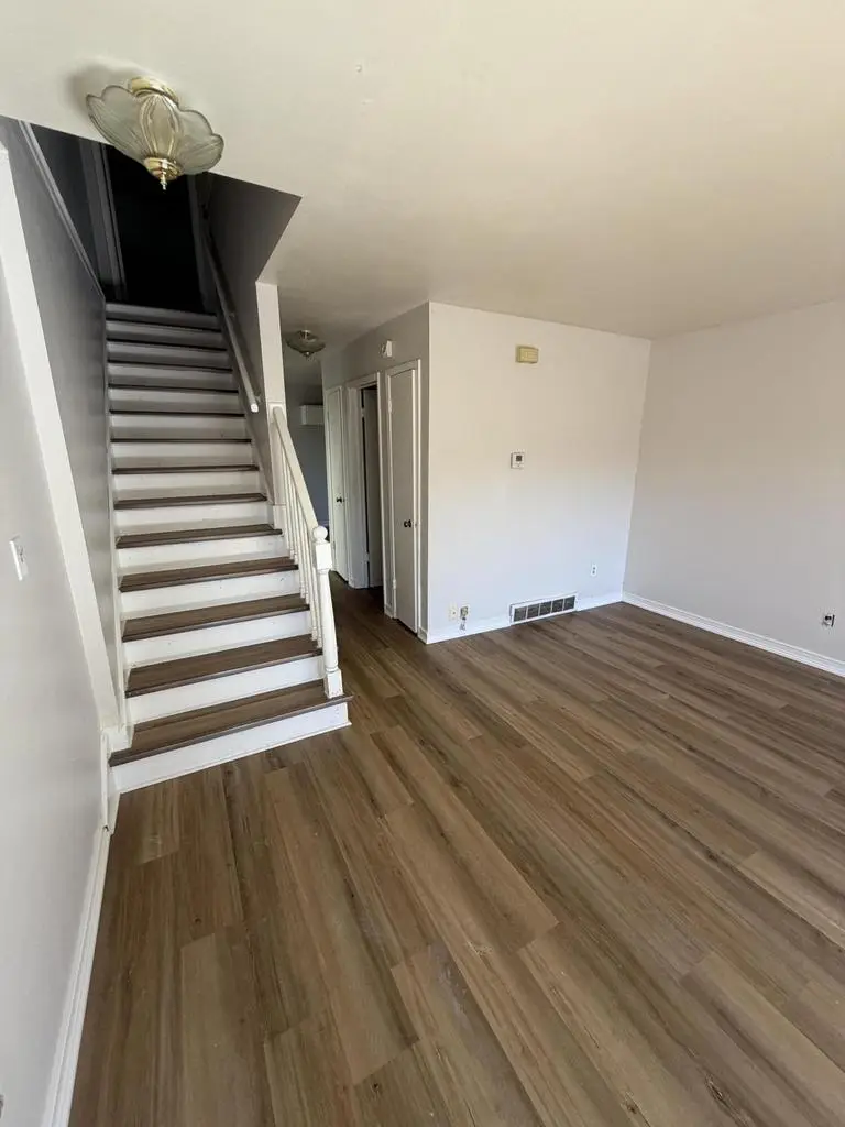 6118 W Port AVENUE, Milwaukee, WI 53223 - #2