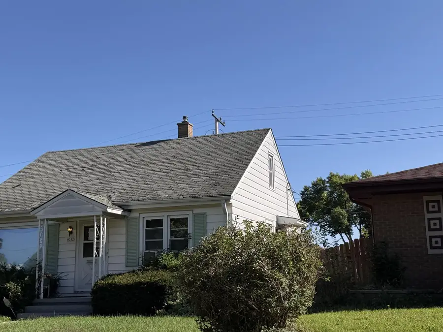 6312 W Leon TERRACE, Milwaukee, WI 53218 - #2