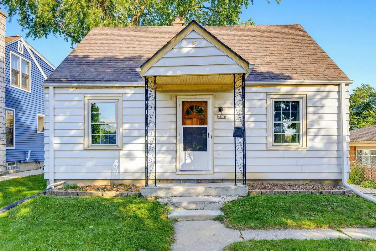4570 S Lenox STREET, Milwaukee, WI 53207 - #1