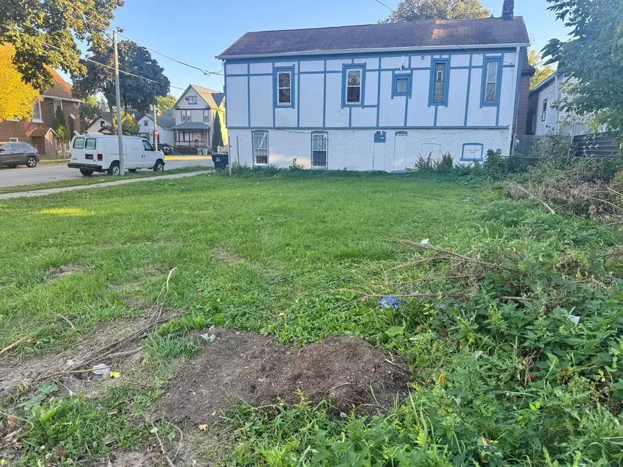 1227 S 12TH STREET, Milwaukee, WI 53204 - #3