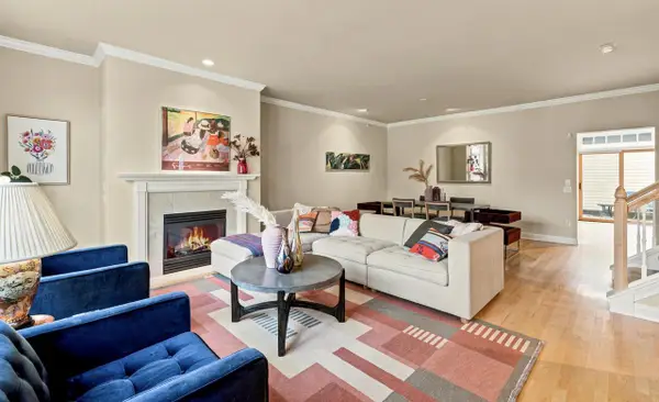 2201 E Stratford COURT #C, Shorewood, WI 53211
