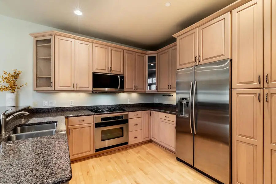 2201 E Stratford COURT #C, Shorewood, WI 53211 - #2