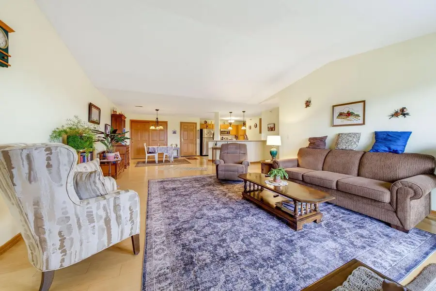 6020 S Buckhorn AVENUE #304, Cudahy, WI 53110 - #3