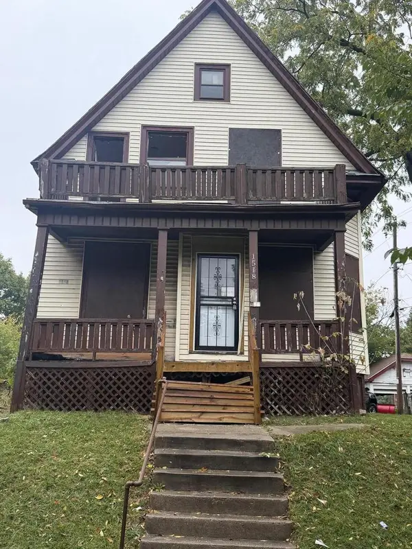 1518 W Ring STREET, Milwaukee, WI 53206