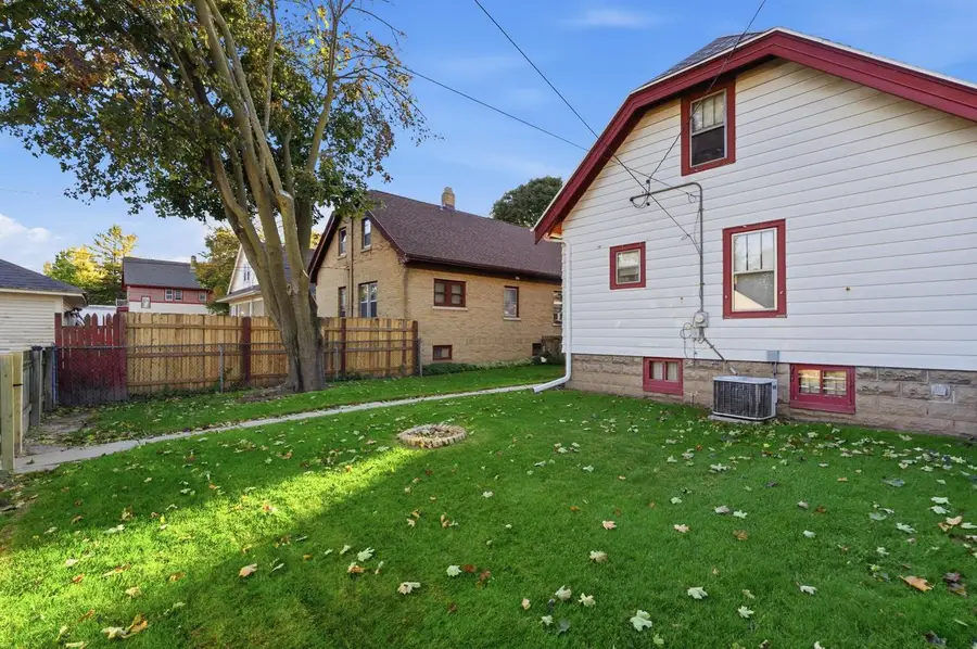 3014 N 47th STREET, Milwaukee, WI 53210 - #3