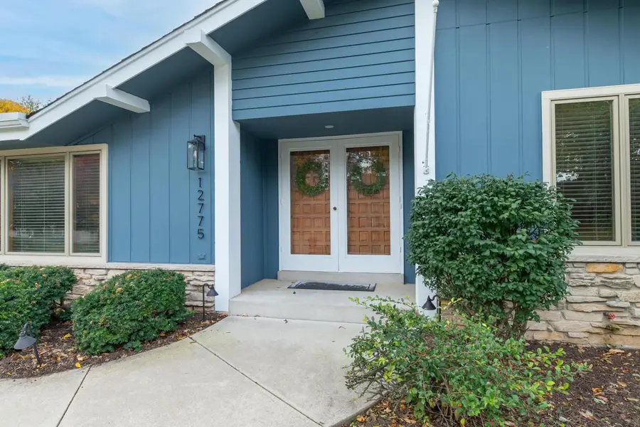 12775 W Scarborough DRIVE, New Berlin, WI 53151 - #3