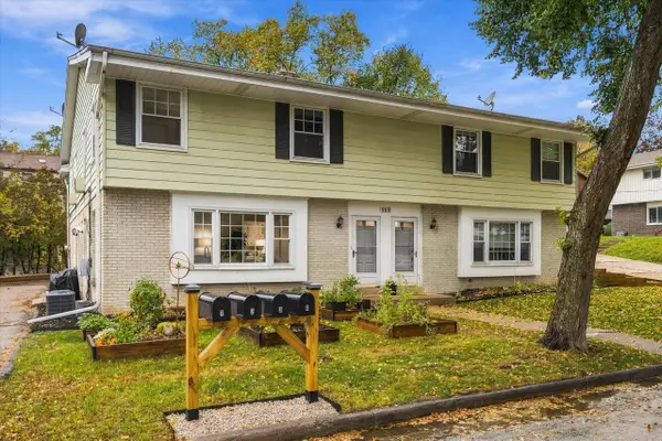 969 N 123rd STREET, Wauwatosa, WI 53226