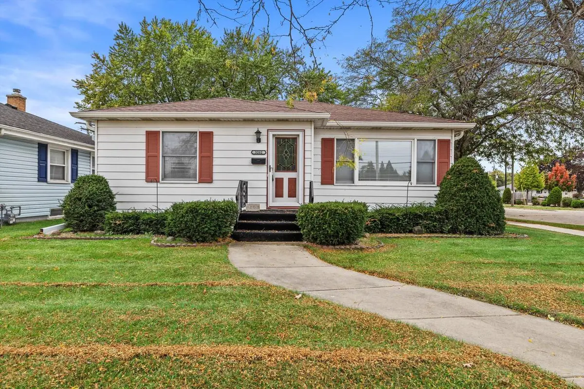 3202 22nd AVENUE, Kenosha, WI 53140 - #1