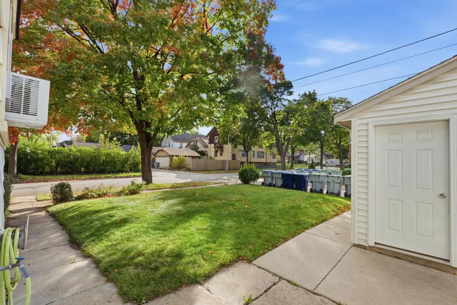 2803 N 48th STREET #2805, Milwaukee, WI 53210 - #3