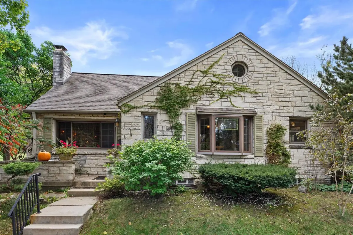 5700 W Rita DRIVE, West Allis, WI 53219 - #1
