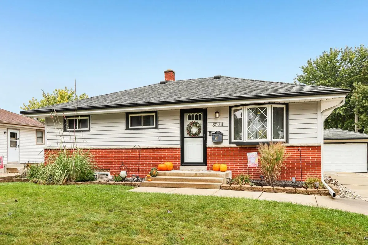 8034 W Waterford AVENUE, Milwaukee, WI 53220 - #1