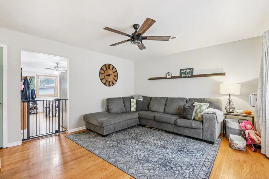 8034 W Waterford AVENUE, Milwaukee, WI 53220 - #2