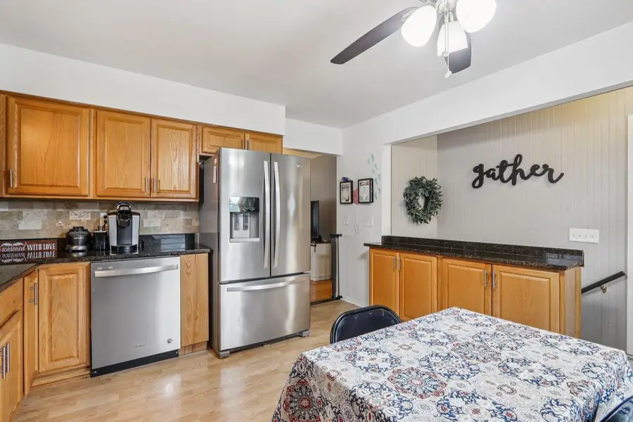 8034 W Waterford AVENUE, Milwaukee, WI 53220 - #3
