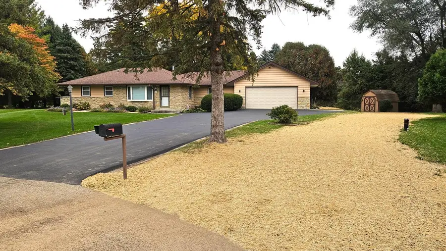 W226N6040 Avon COURT, Lisbon, WI 53089 - #2