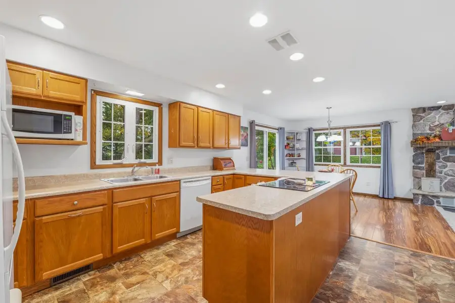 W2250 Amie DRIVE, Brownsville, WI 53006 - #2