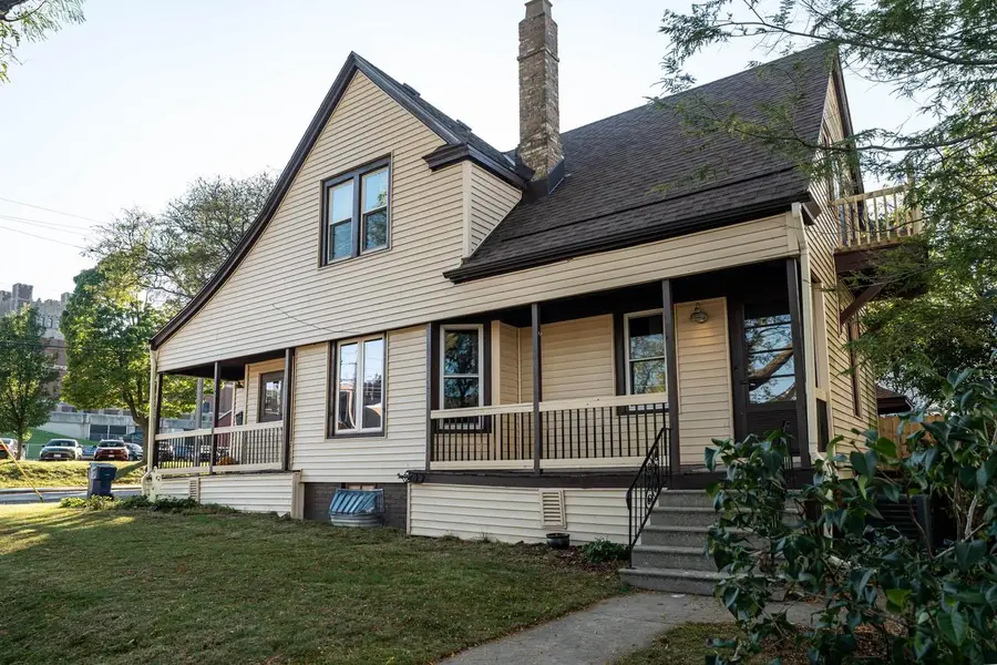832 E Russell AVENUE, Milwaukee, WI 53207 - #2