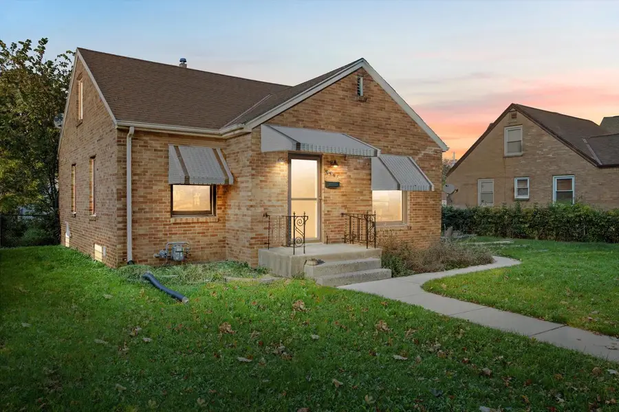 3734 E Grange AVENUE, Cudahy, WI 53110 - #2