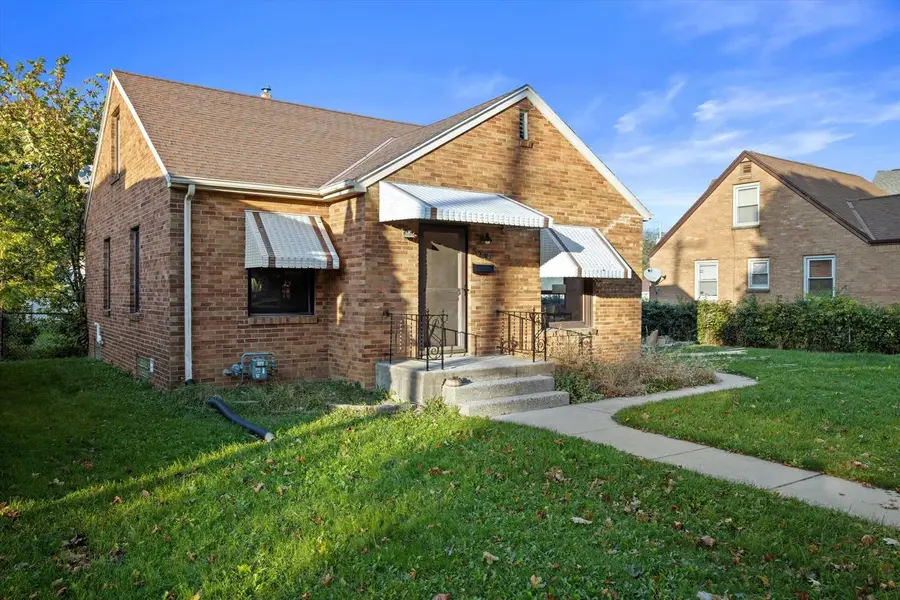 3734 E Grange AVENUE, Cudahy, WI 53110 - #3
