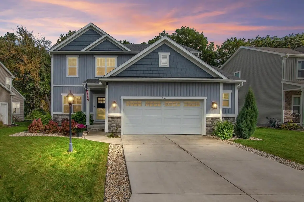 516 Wild Oak ROAD #Lot 32, Hartland, WI 53029 - #1