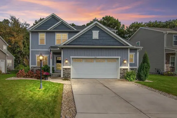 516 Wild Oak ROAD #Lot 32, Hartland, WI 53029