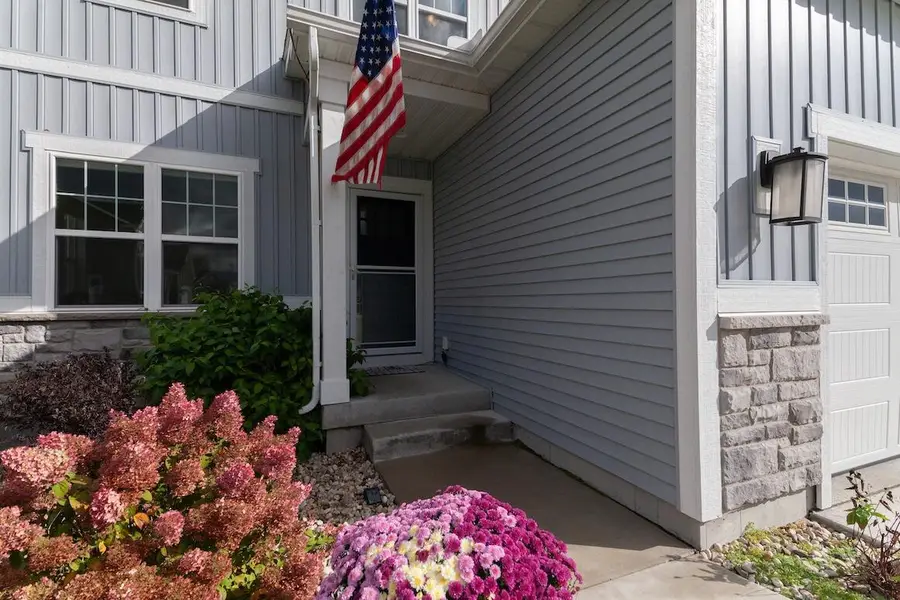 516 Wild Oak ROAD #Lot 32, Hartland, WI 53029 - #3