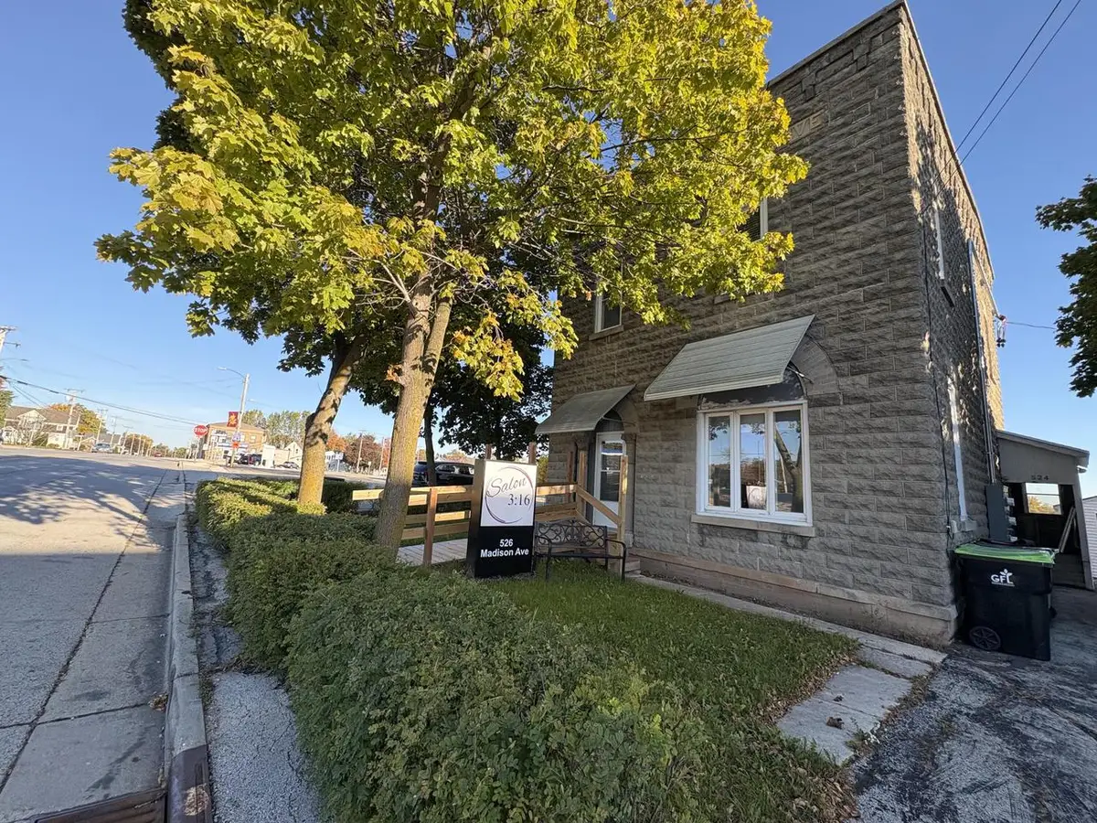 526 Madison AVENUE, Howards Grove, WI 53083 - #1