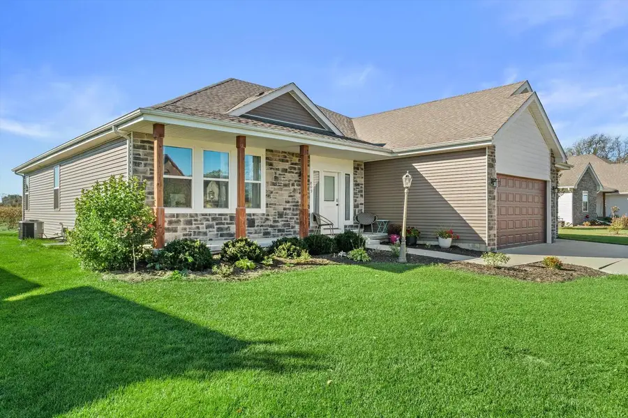 809 Winery WAY, Cambridge, WI 53523 - #2