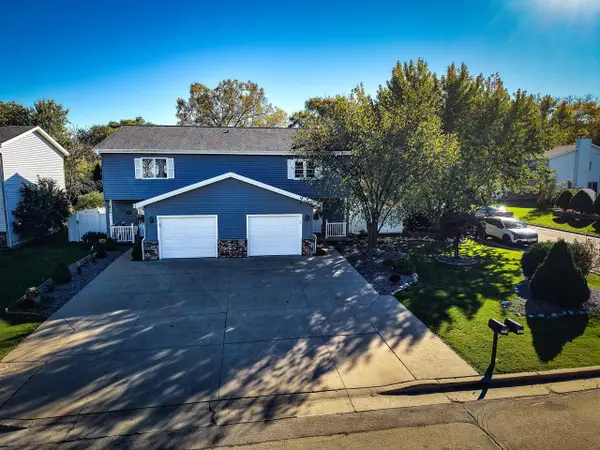 4071 W Mangold AVENUE, Greenfield, WI 53221