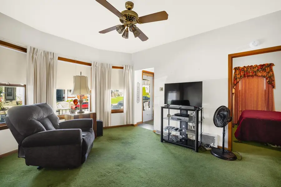 1562 S 31st STREET, Milwaukee, WI 53215 - #2