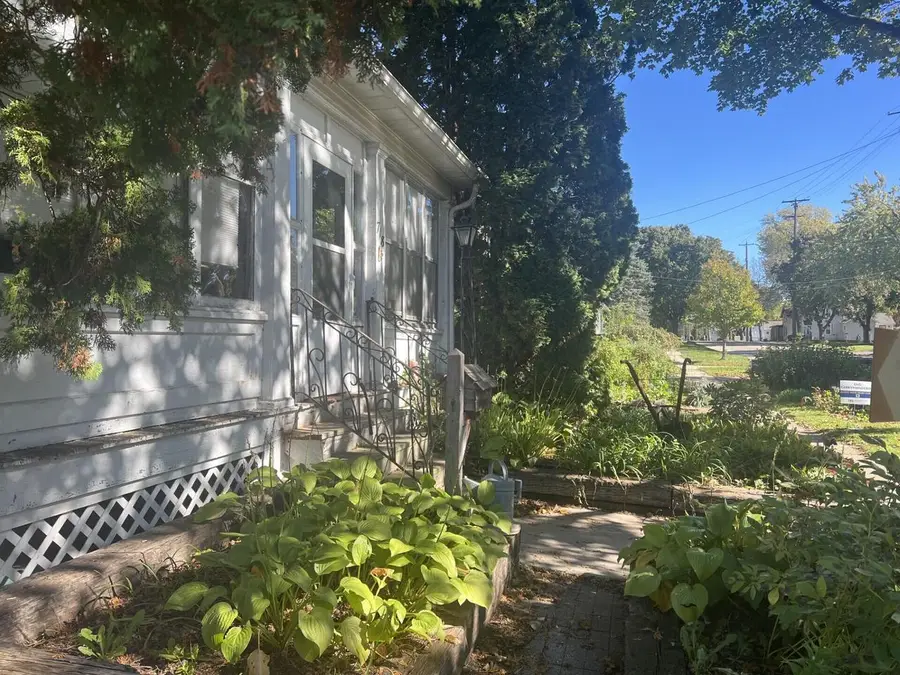 718 W Sherman AVENUE, Fort Atkinson, WI 53538 - #2