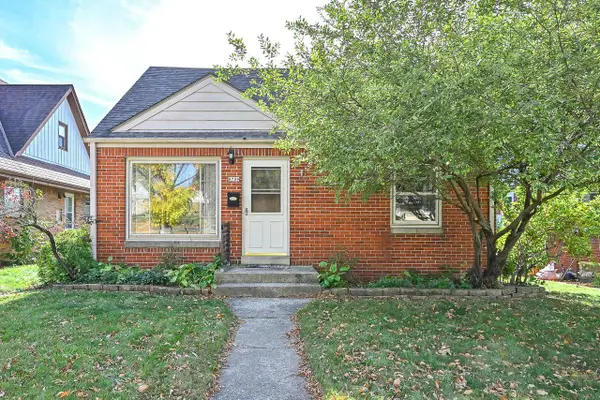 8709 W Elmore AVENUE, Milwaukee, WI 53222