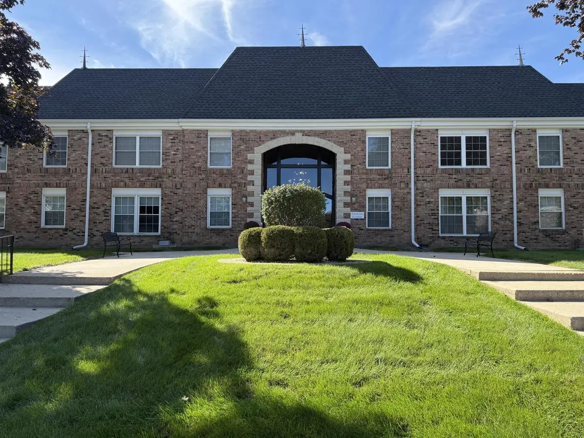 2101 Chateau COURT #206, Grafton, WI 53024 - #1