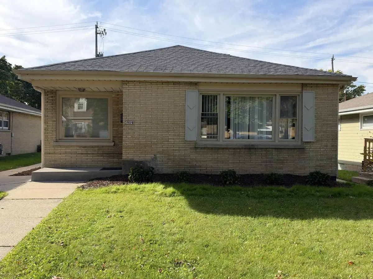 3909 N 62nd STREET, Milwaukee, WI 53216 - #1