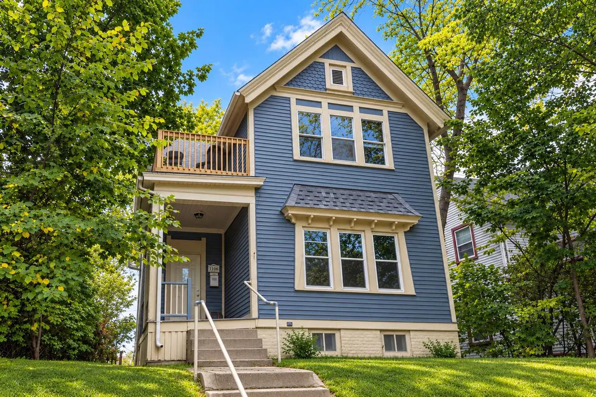 1106 E Pryor AVENUE, Milwaukee, WI 53207 - #1