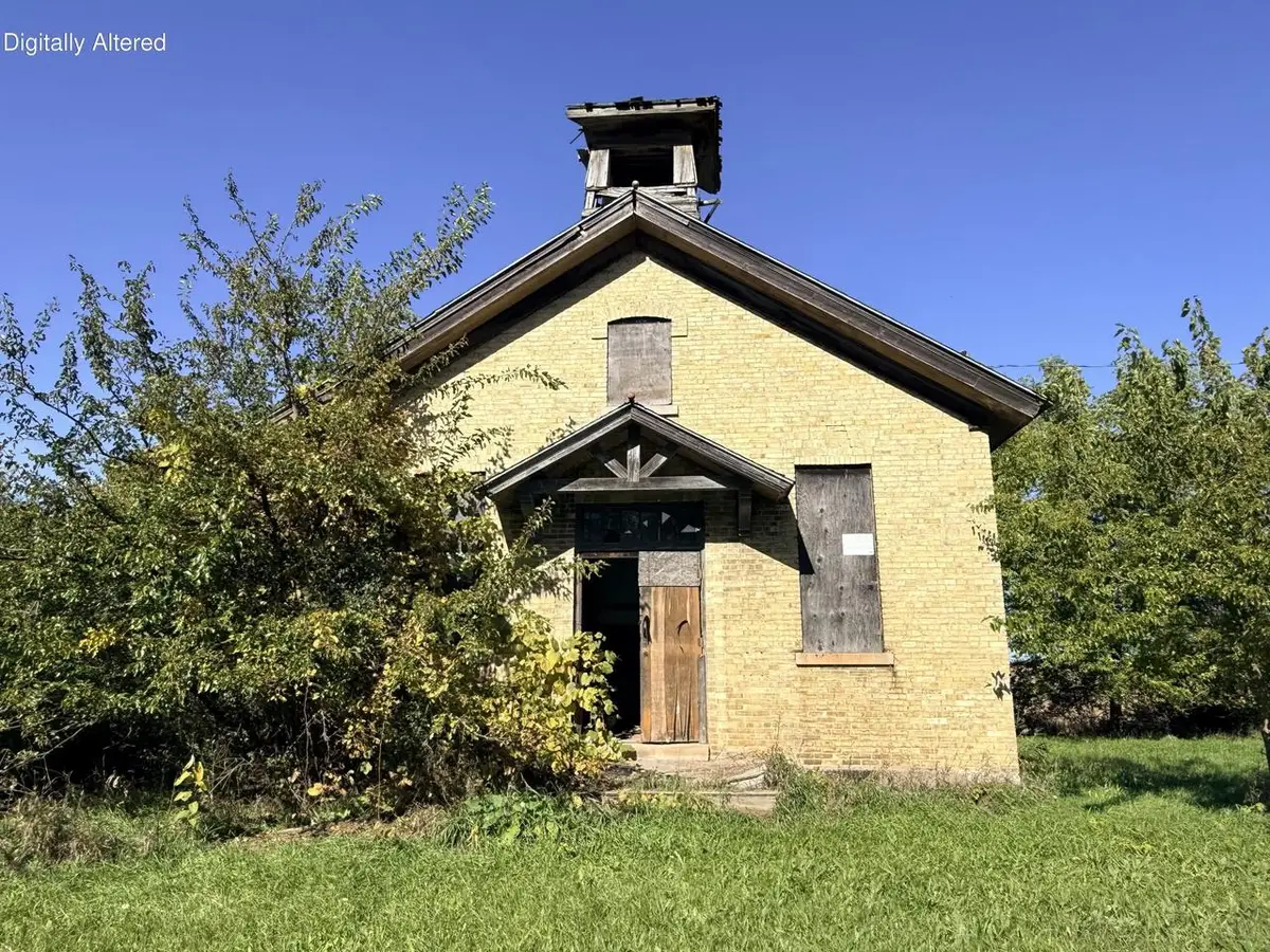 1690 Jay ROAD, Belgium, WI 53004 - #1