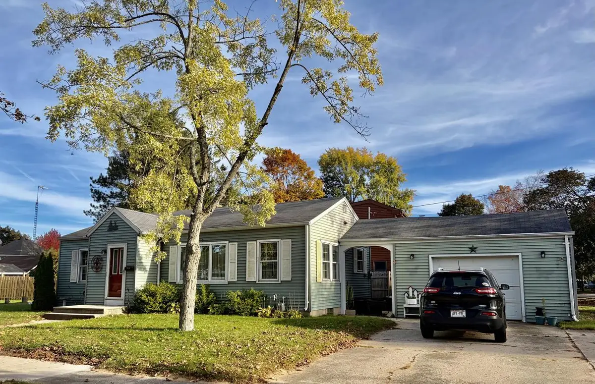 2015 34th STREET, Two Rivers, WI 54241 - #1