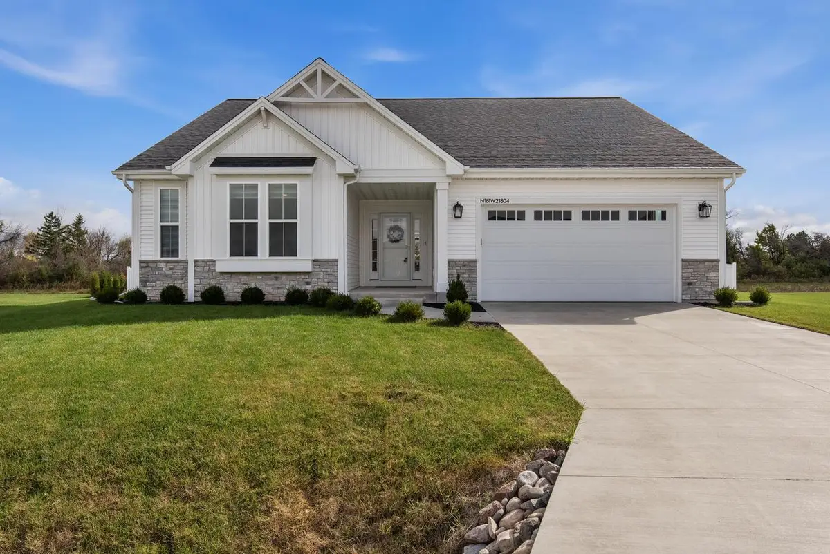 N161W21804 Daisy DRIVE, Jackson, WI 53037 - #1