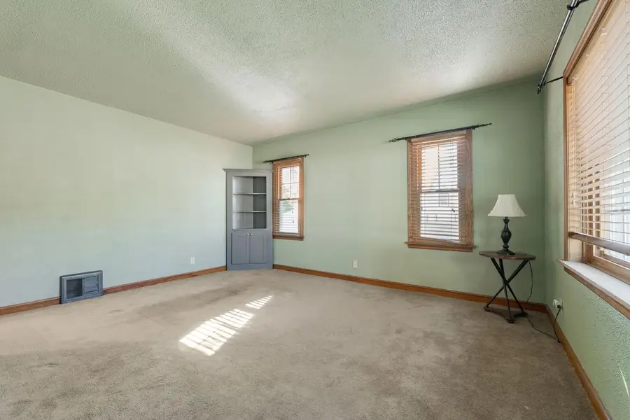 4176 S 5th PLACE, Milwaukee, WI 53207 - #2