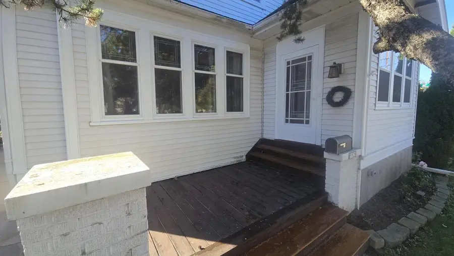 5925 W Lloyd STREET, Milwaukee, WI 53208 - #2