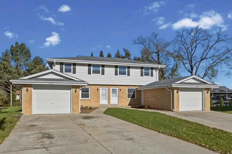 2716 Welsh COURT #2718, Waukesha, WI 53188 - #3